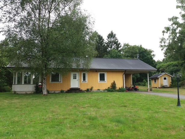 Bild för uppdrag: Renovering och målning av fasad i Simrishamn