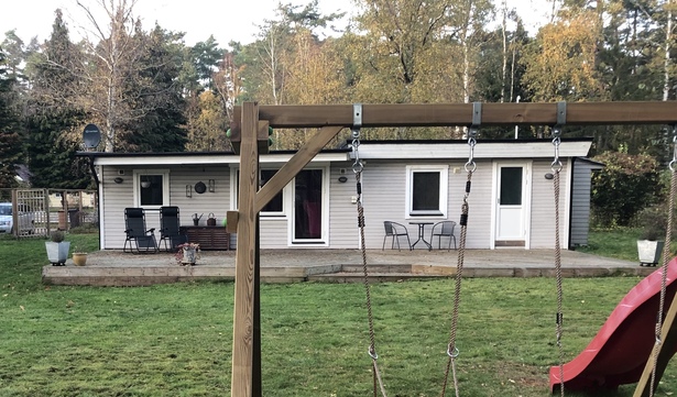 Bild för uppdrag: Fasadmålning av ett hus i Landskrona