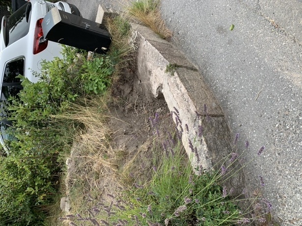 Bild för uppdrag: Asfaltering av ca 25-30 kvm garageuppfart i Sundbyberg