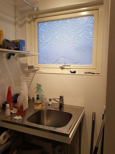 Bild för uppdrag: Fix shower cabin and replace a wash basin in a laundry room in Göteborg, 22/11