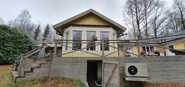 Bild för uppdrag: Renovering av en träfasad i Kungsbacka