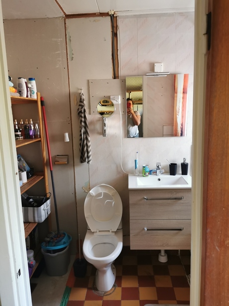 Bild för uppdrag: Renovering av badrum på ca 30-35 kvm i Svenljunga