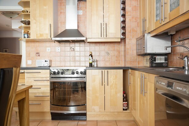 Bild för uppdrag: Helrenovering av kök i en lägenhet i Malmö, inom 3 månader